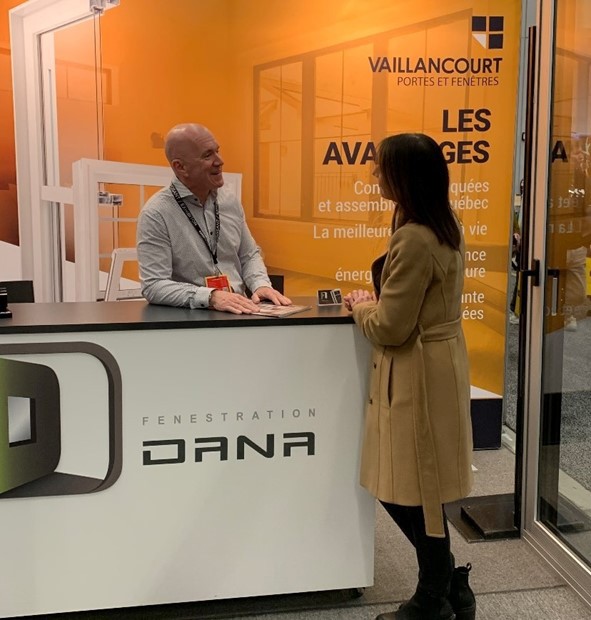 Fenestration Dana, détaillant Vaillancourt Portes et Fenêtres, au Salon national de l'habitation de Montréal