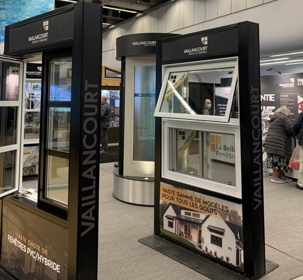 Le kiosque de Vaillancourt Portes et Fenêtre au salon national de l'habitation de Montréal